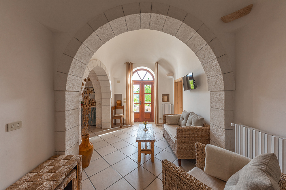 Trullo_Lavanda_ISetteConi_ingresso_soggiorno_06