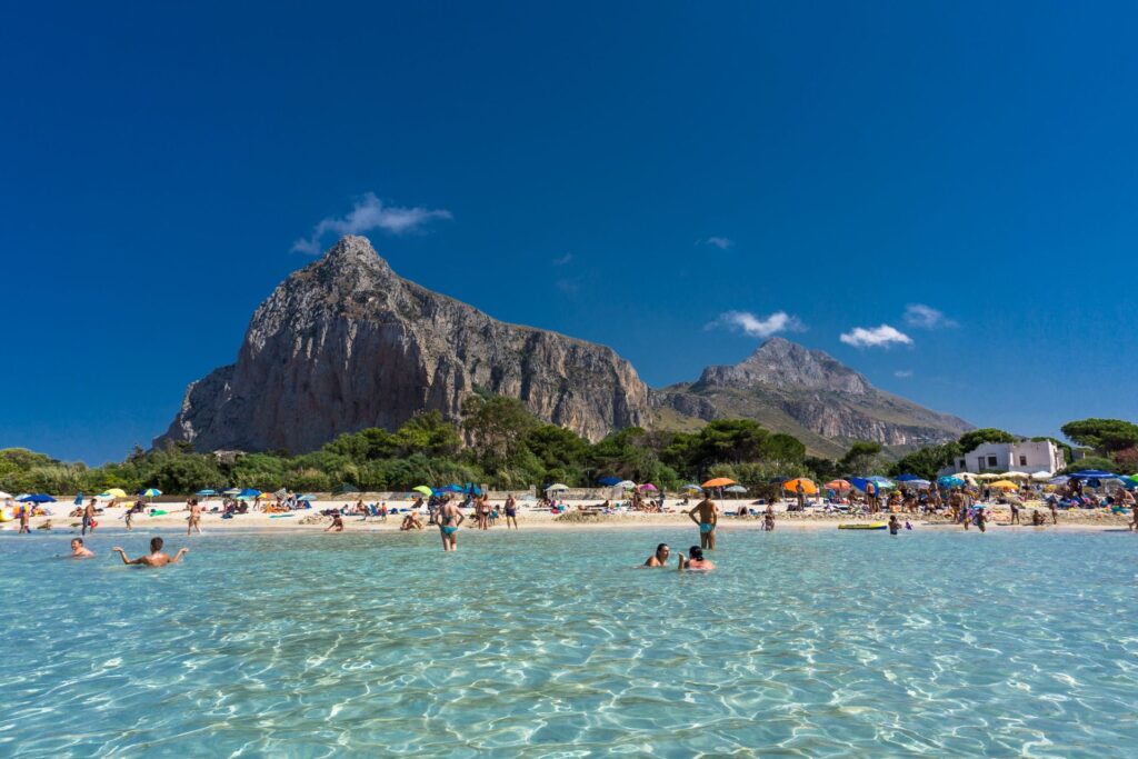 San Vito lo Capo, visitabile in giornata alloggiando a Baglio Cappello